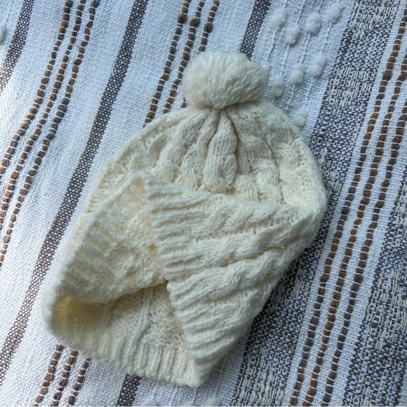Anthropologie Knit White Beanie / Hat with pom pom OS winter accessories main image 7